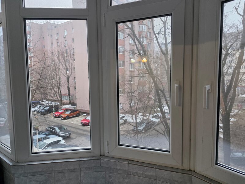 Militari, Virtutii, garsoniera lux, etaj 2/8