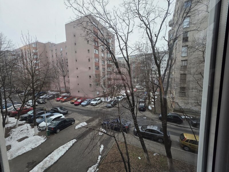 Militari, Virtutii, garsoniera lux, etaj 2/8